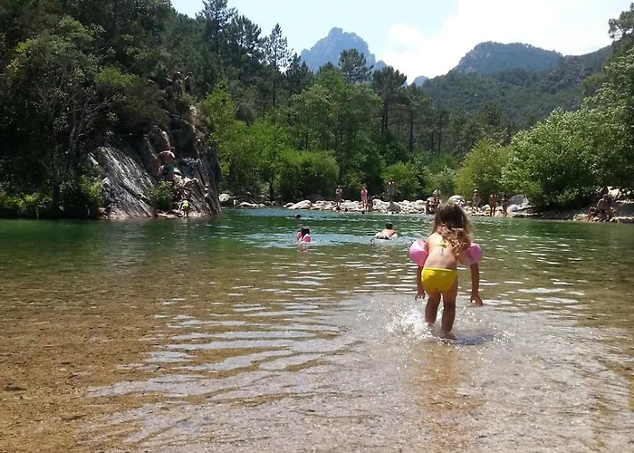 Вилла De Charme Au Bord Des Piscines Naturelles *
