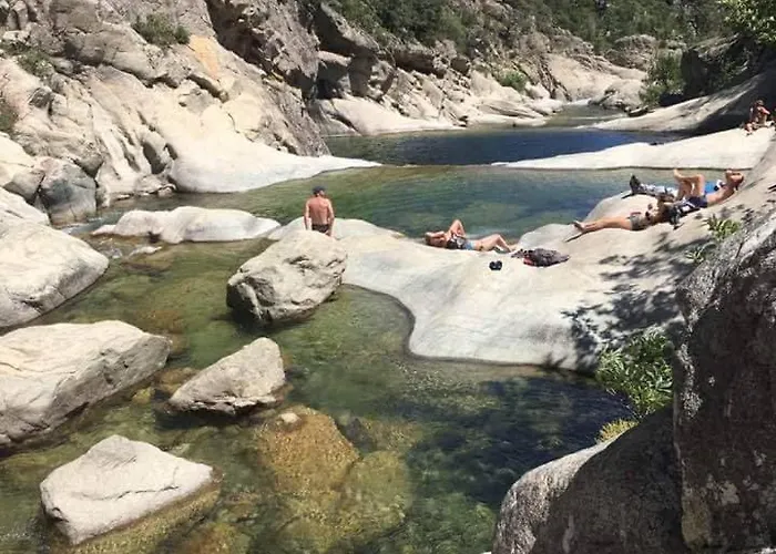 Вилла De Charme Au Bord Des Piscines Naturelles *