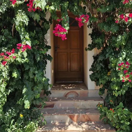 Villa De Charme Au Bord Des Piscines Naturelles