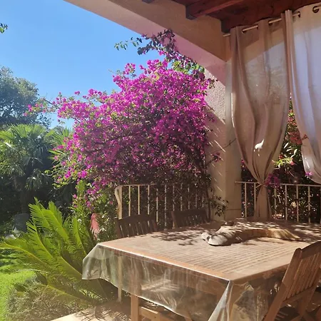 Villa De Charme Au Bord Des Piscines Naturelles *