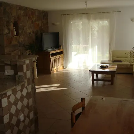 Villa De Charme Au Bord Des Piscines Naturelles