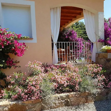 Villa De Charme Au Bord Des Piscines Naturelles *