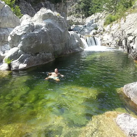 De Charme Au Bord Des Piscines Naturelles Vila Ventiseri