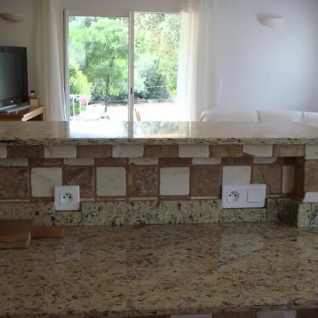 De Charme Au Bord Des Piscines Naturelles