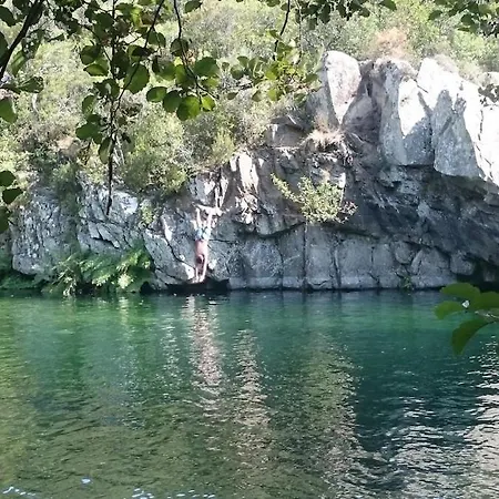 De Charme Au Bord Des Piscines Naturelles 别墅 *