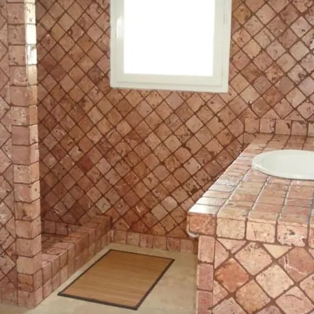 De Charme Au Bord Des Piscines Naturelles