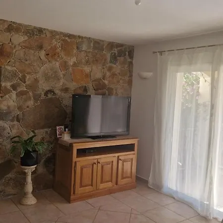 De Charme Au Bord Des Piscines Naturelles