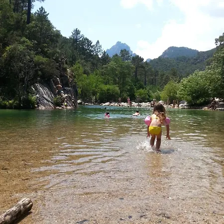 别墅 De Charme Au Bord Des Piscines Naturelles *