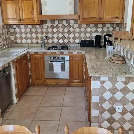 De Charme Au Bord Des Piscines Naturelles *