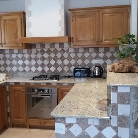 De Charme Au Bord Des Piscines Naturelles *