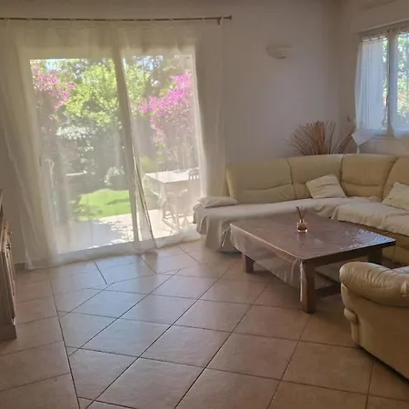 De Charme Au Bord Des Piscines Naturelles