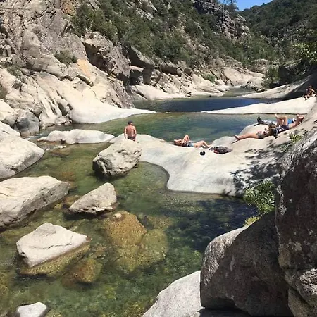Villa De Charme Au Bord Des Piscines Naturelles *