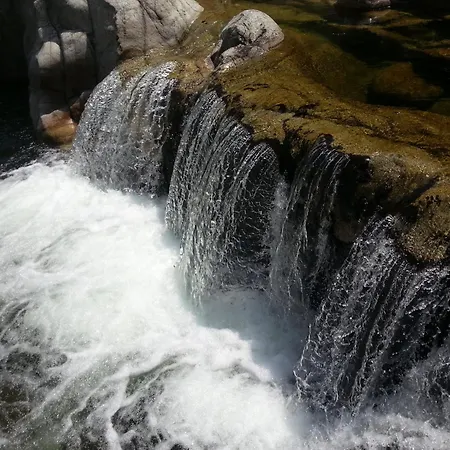 De Charme Au Bord Des Piscines Naturelles 文蒂塞里