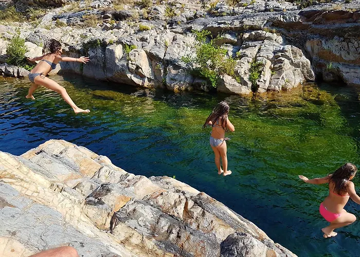 De Charme Au Bord Des Piscines Naturelles Ventiseri