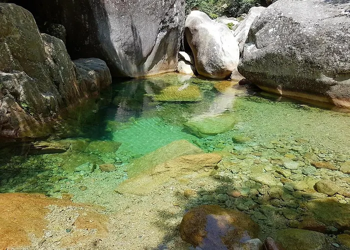 Villa De Charme Au Bord Des Piscines Naturelles