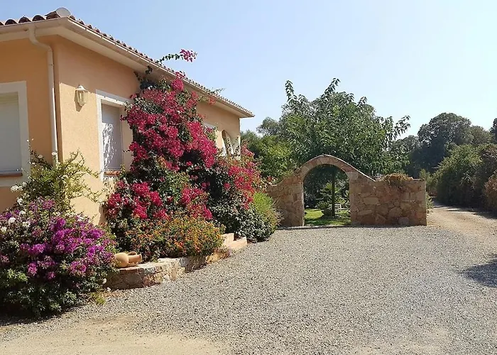 De Charme Au Bord Des Piscines Naturelles וילה *