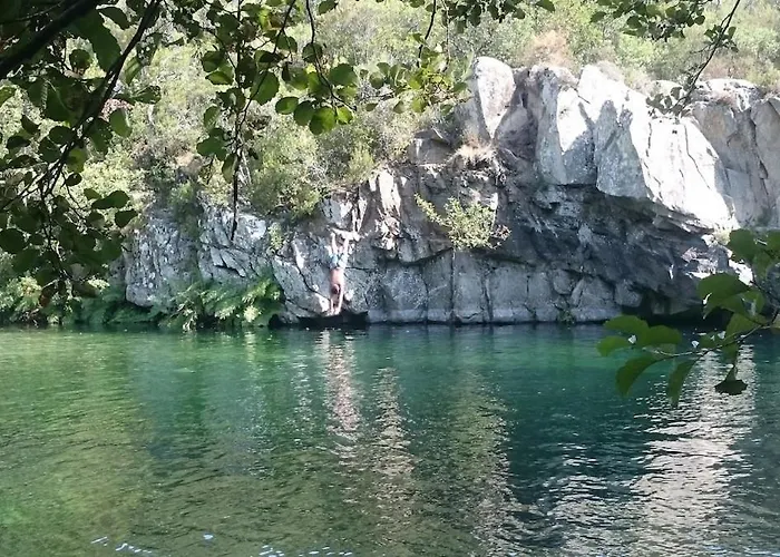 De Charme Au Bord Des Piscines Naturelles וילה *