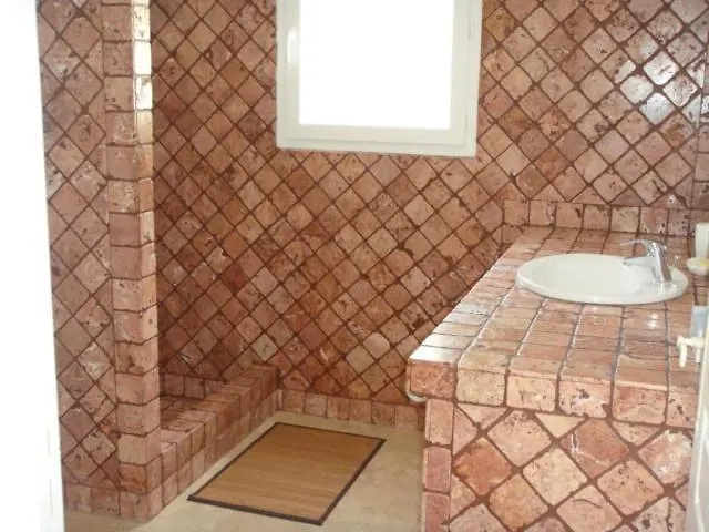 De Charme Au Bord Des Piscines Naturelles