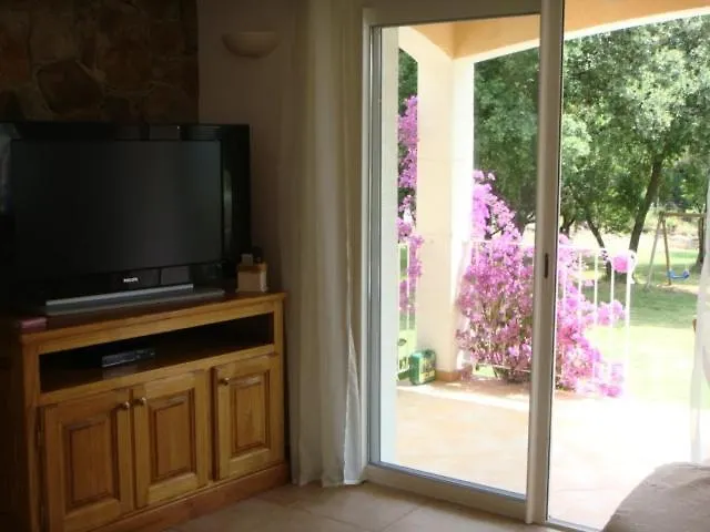 De Charme Au Bord Des Piscines Naturelles וילה *