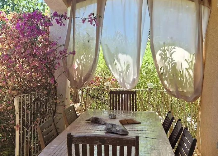 De Charme Au Bord Des Piscines Naturelles וילה *