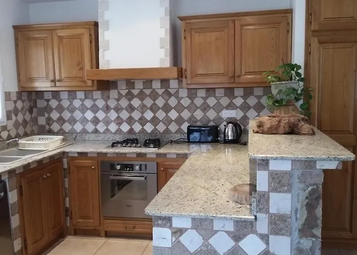 De Charme Au Bord Des Piscines Naturelles *